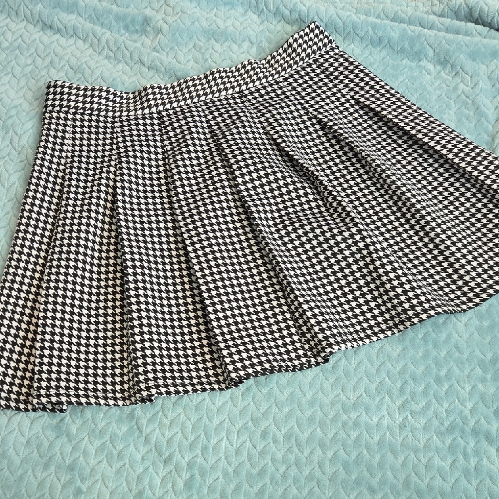 Classic Black and White Skater Skirt